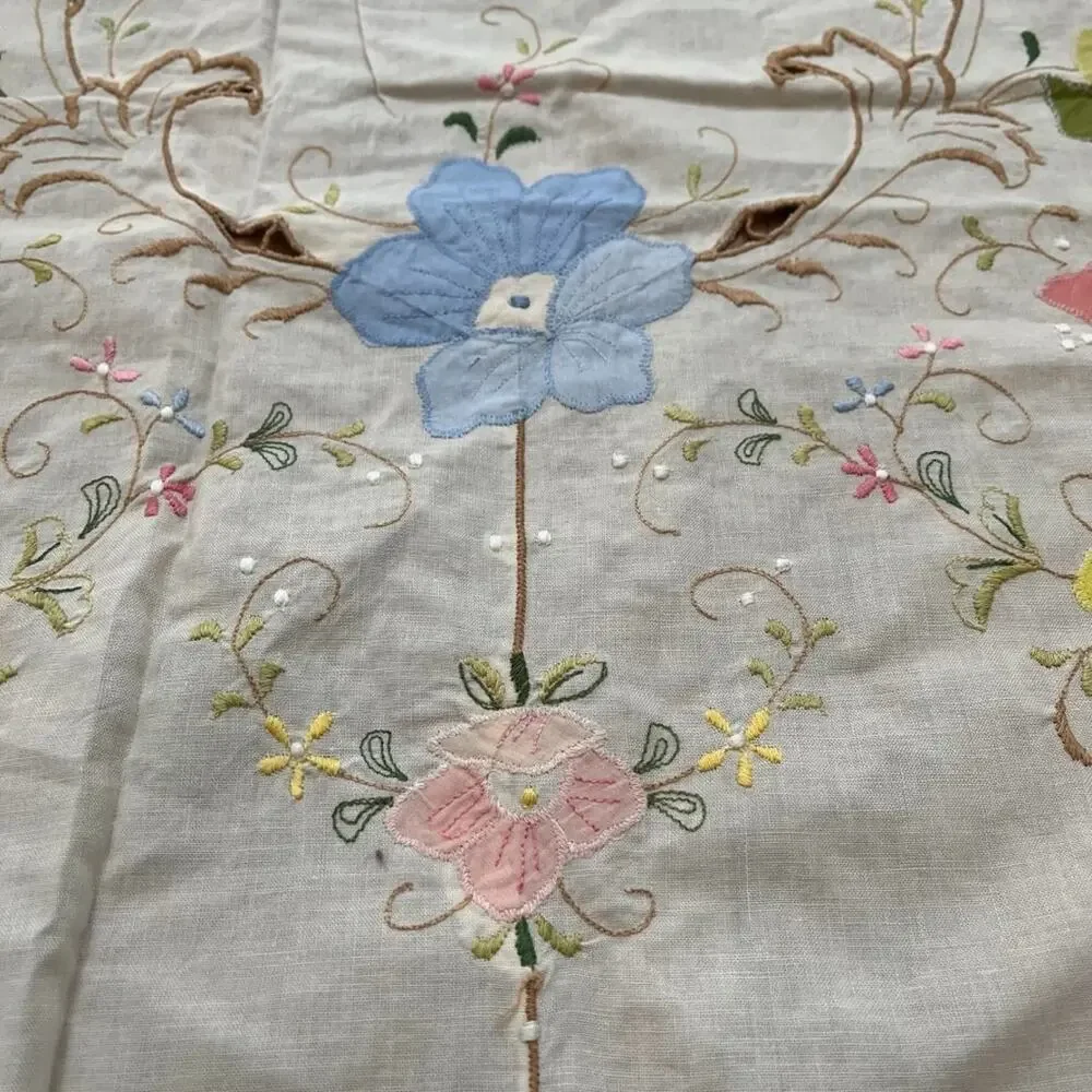 Vintage Tablecloth Embroidered Floral Cotton Cut-out Details 102.5